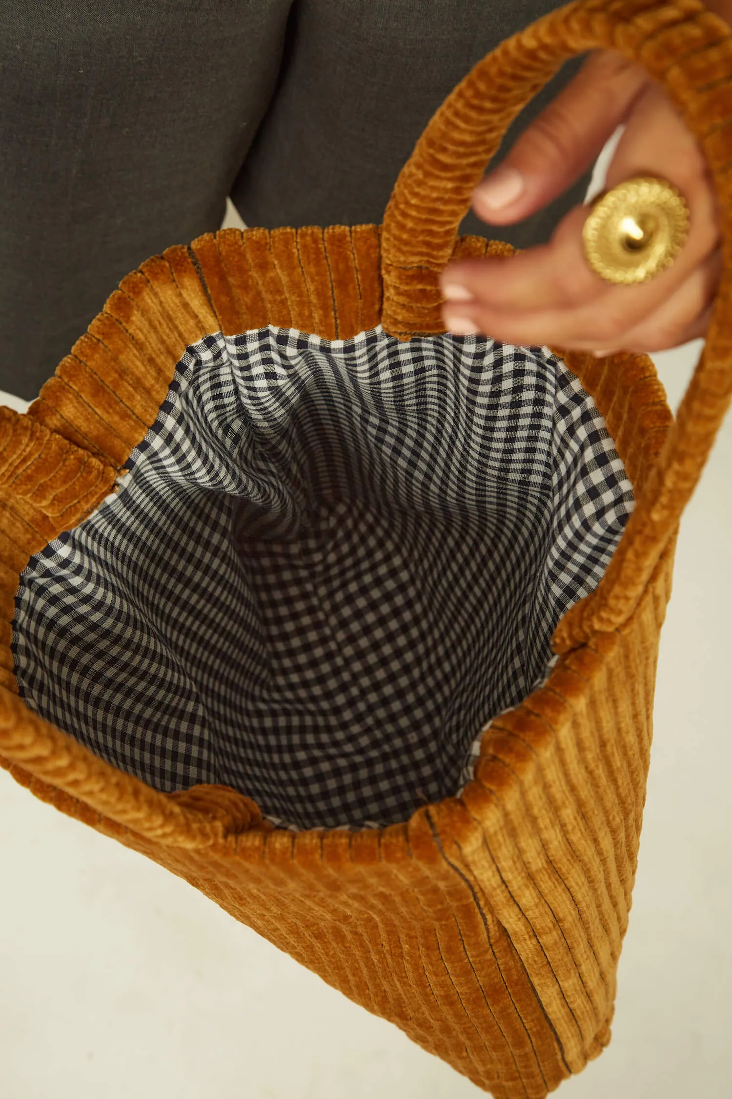 Momoc Corduroy Vegan Tote Bag | Brown