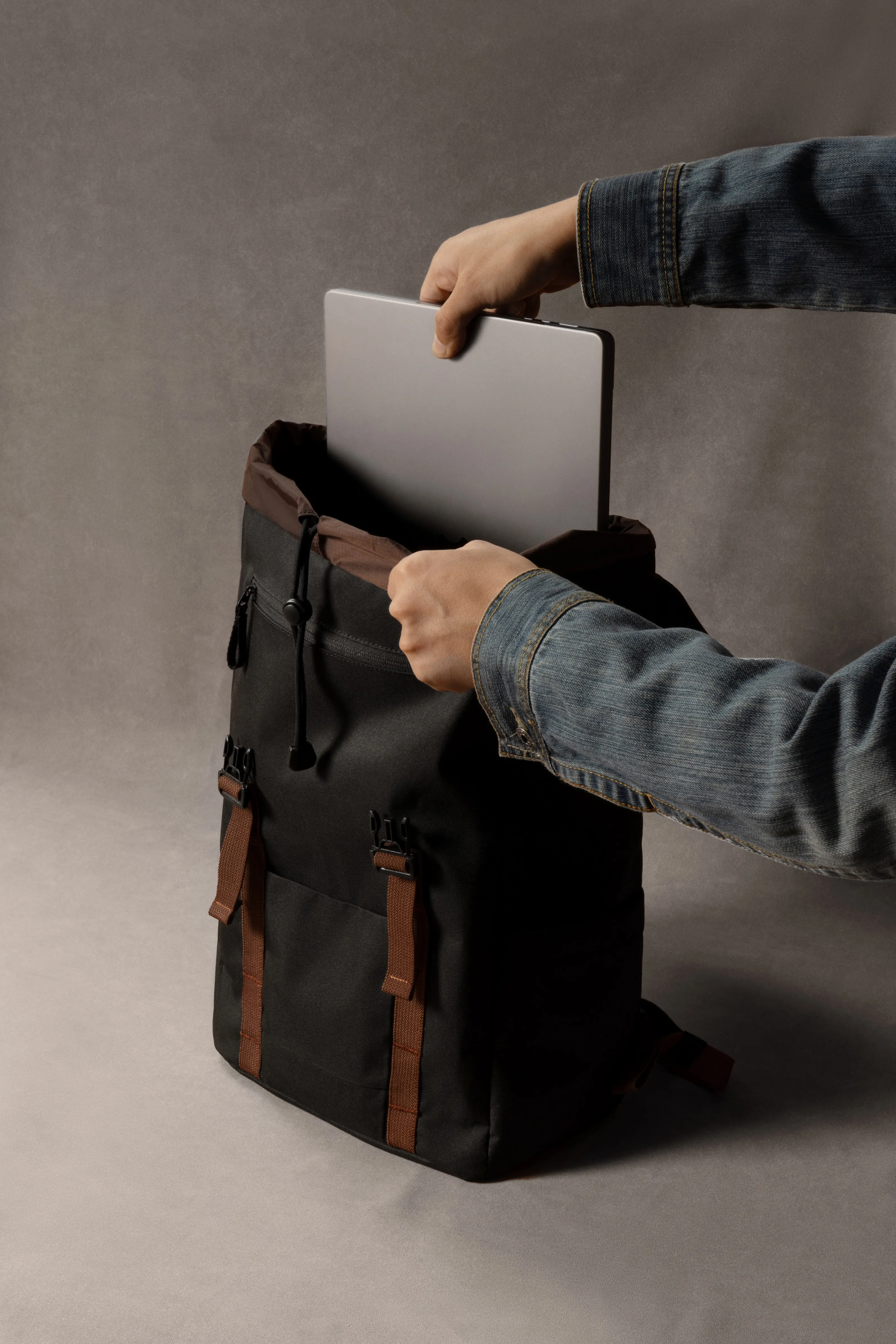 Tomtoc VintPack Laptop Backpack 15.6" (Black)